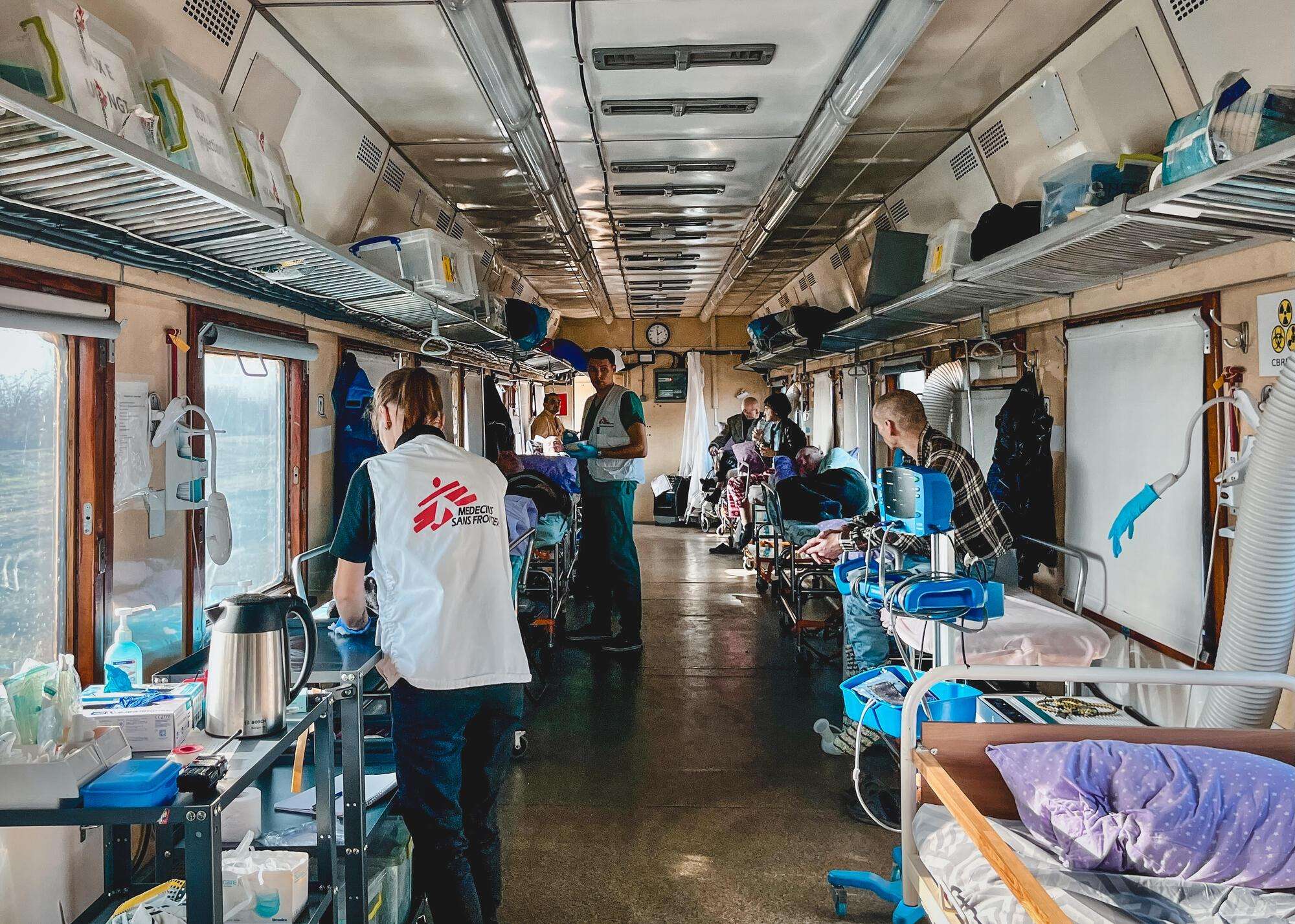 MSF teams treat patients aboard the medical evacuation train in Kherson, Ukraine