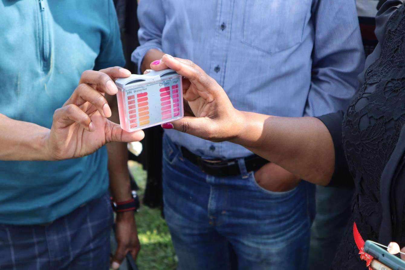 MSF holds a cholera readiness training in South Africa, where participants learn to read a meter.